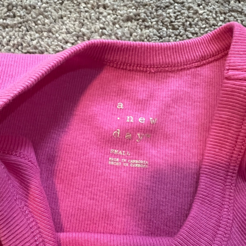 Tank top bundle - Picture 3 of 3